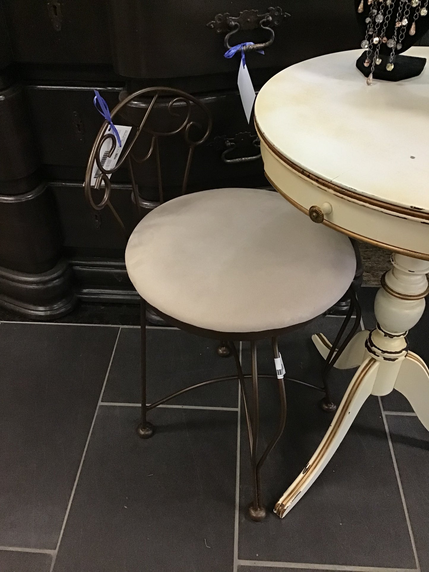 Metal Vanity Chair