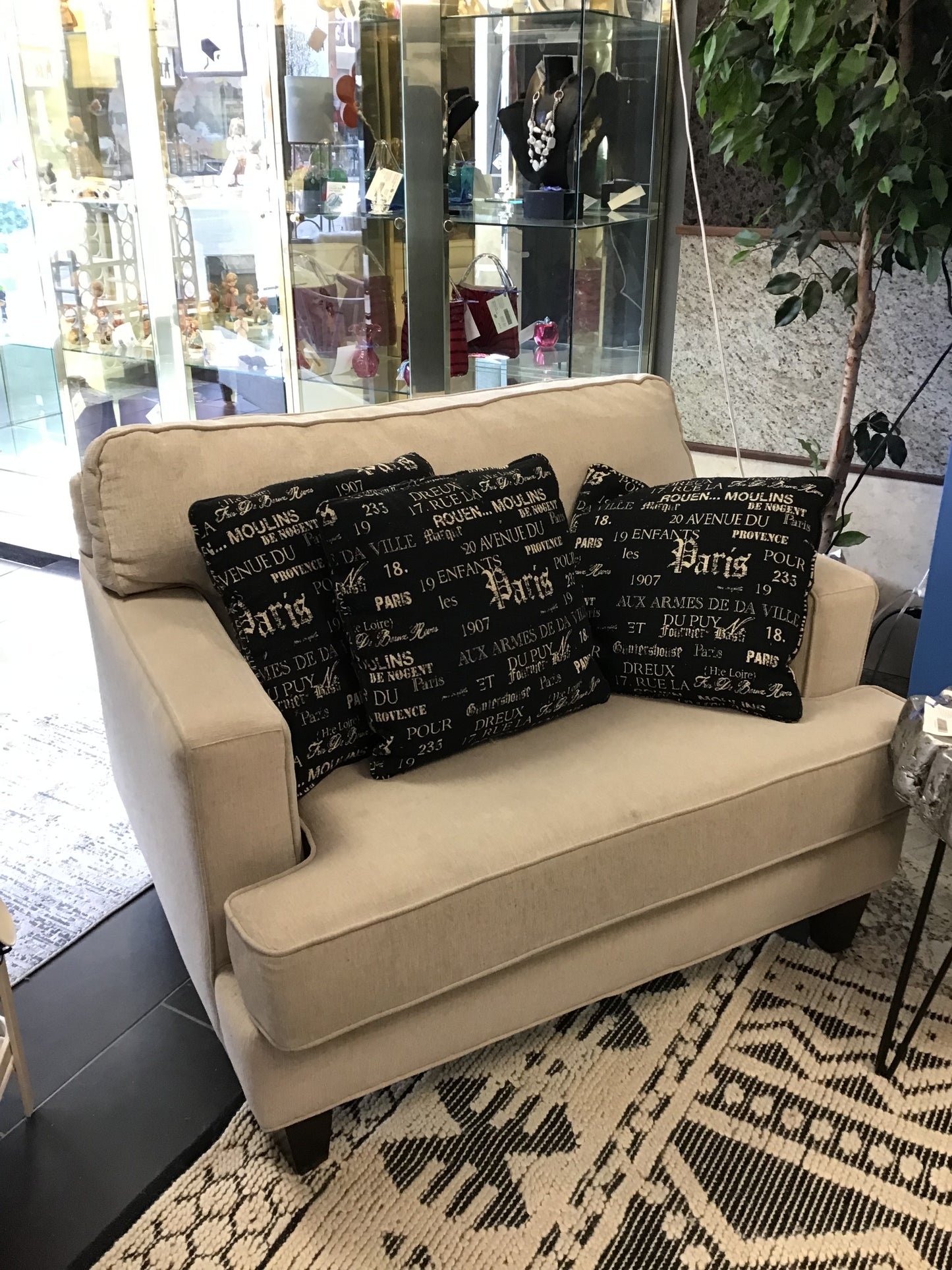 Superstyle Furniture Oversized Chair