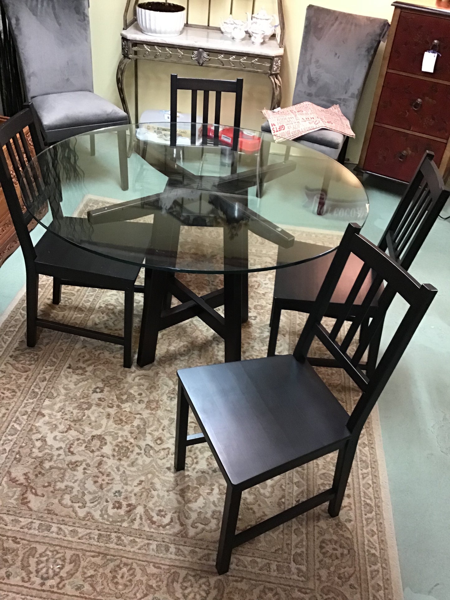 Round Glass Dining Table