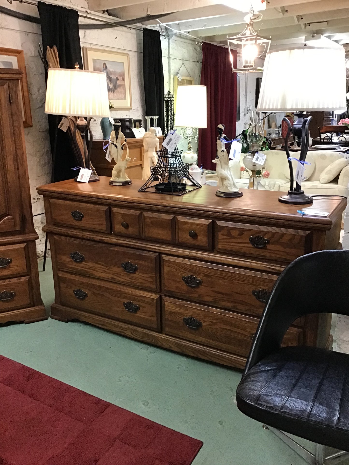 Palliser Ladies Dresser