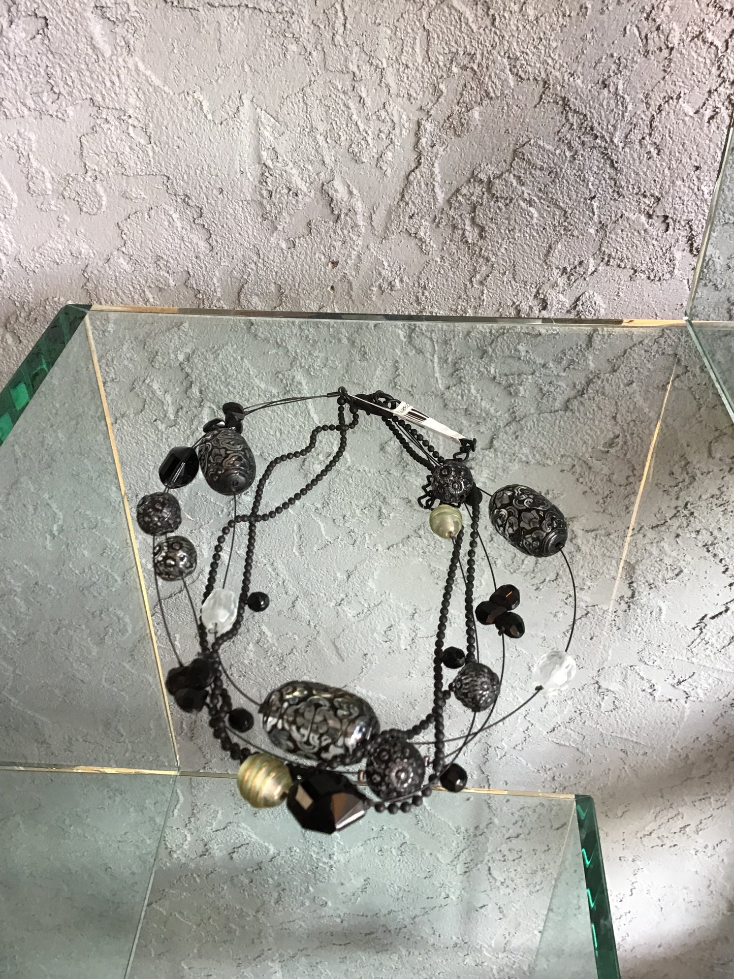 Pretty! Black Beaded Necklace