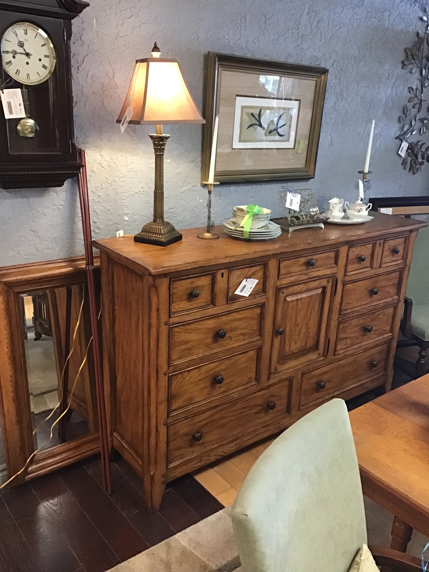 Thomasville Dresser With Mirror