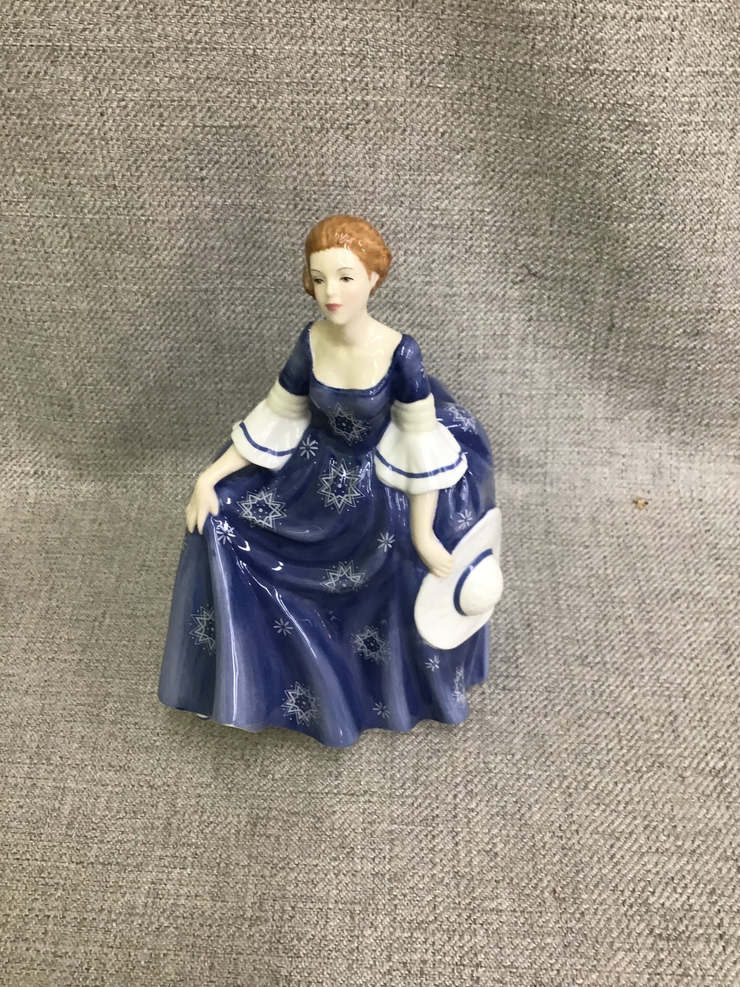 Royal Doulton Figurine 'Pretty Ladies Hilary'