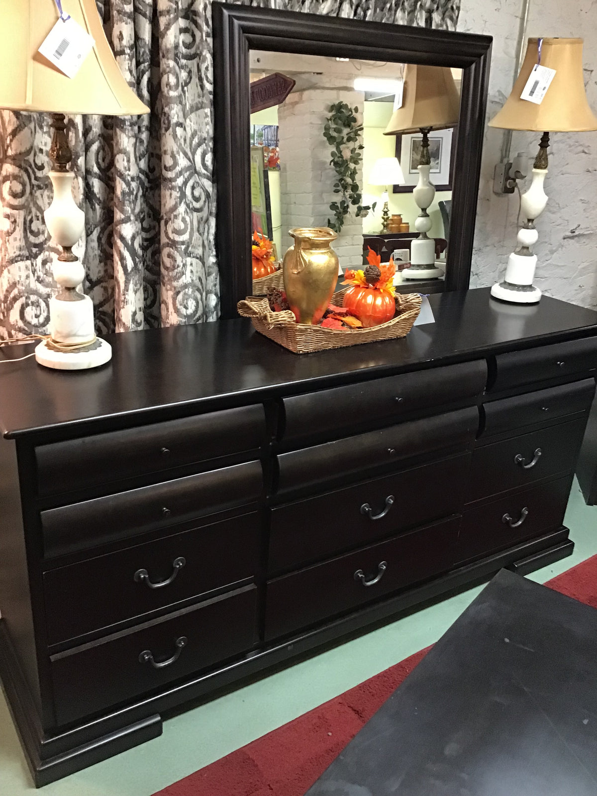 Black Wood Dresser w Mirror