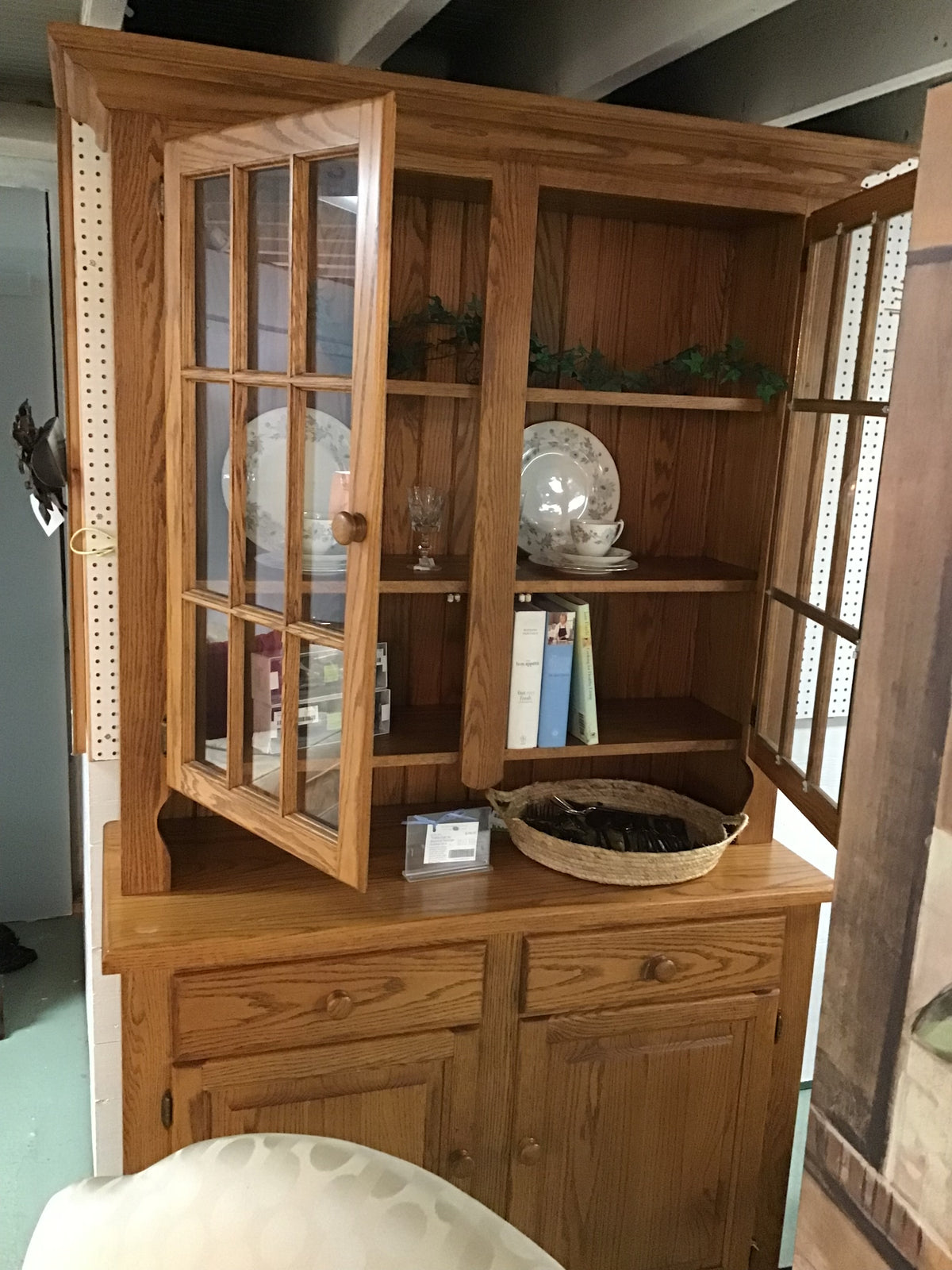 2pc Solid Oak Buffet & Hutch