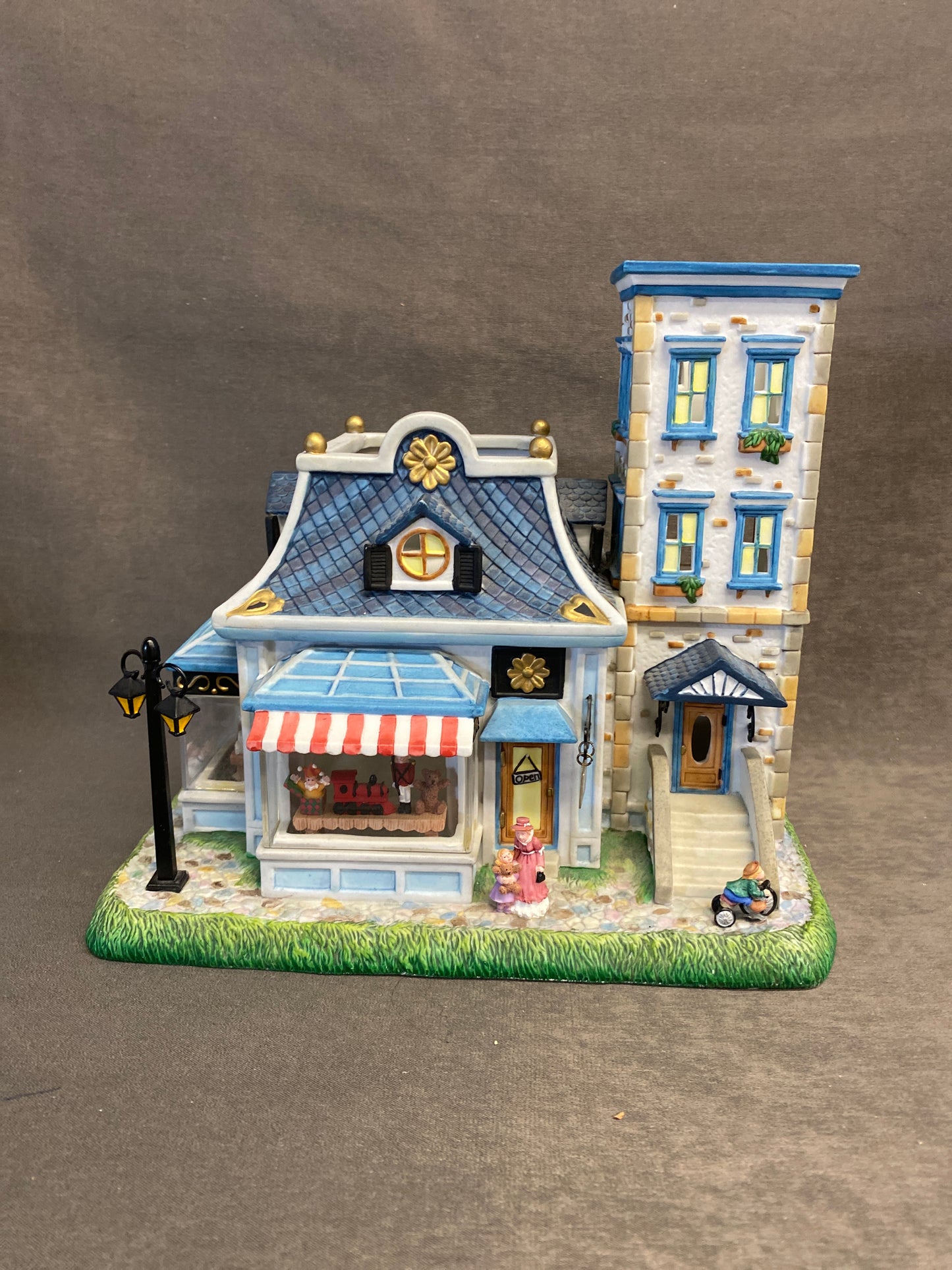 Partylite Old World Village - Toy Shop
