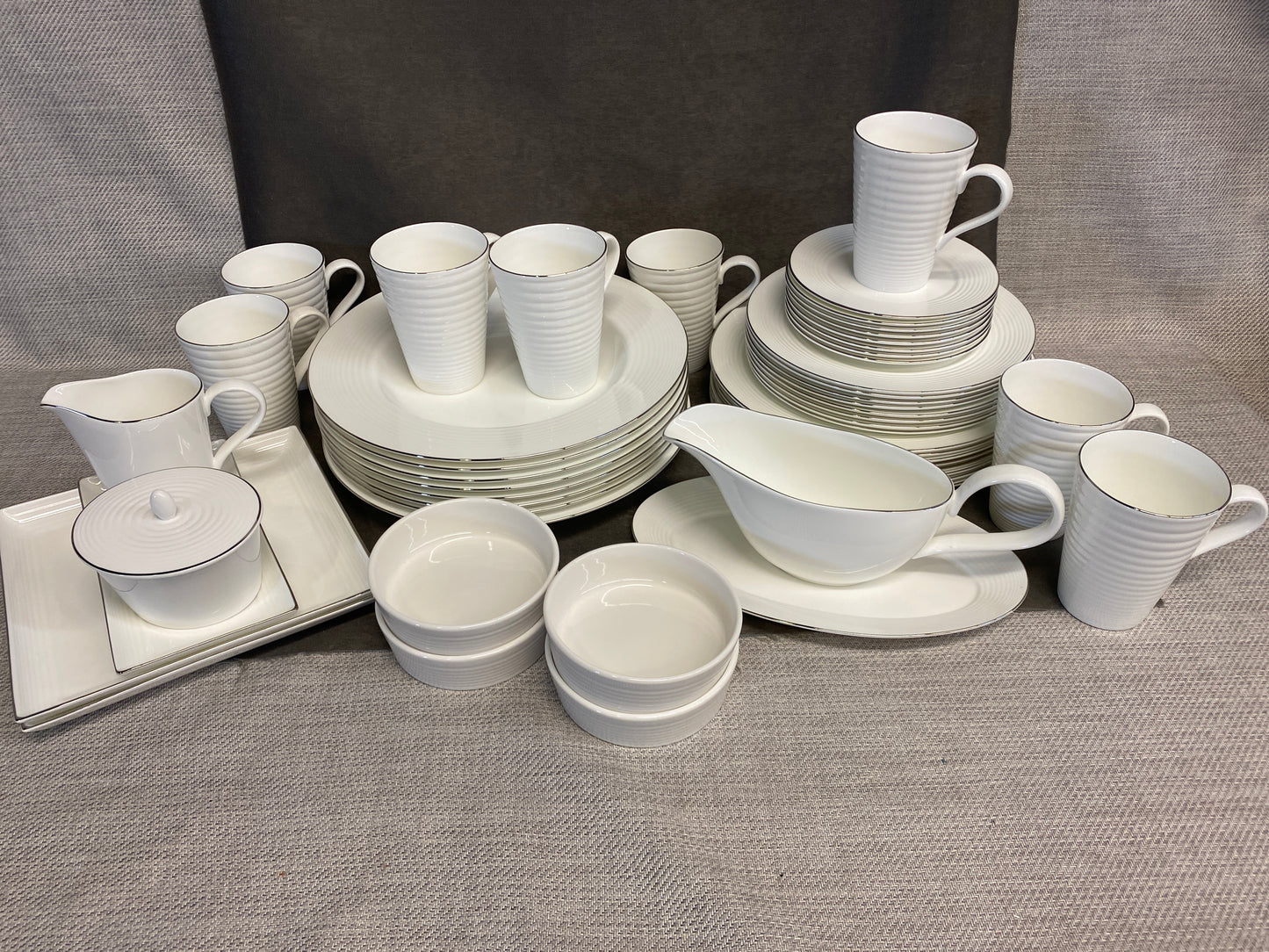Royal Doulton 5PC Placesetting for 8 plus...