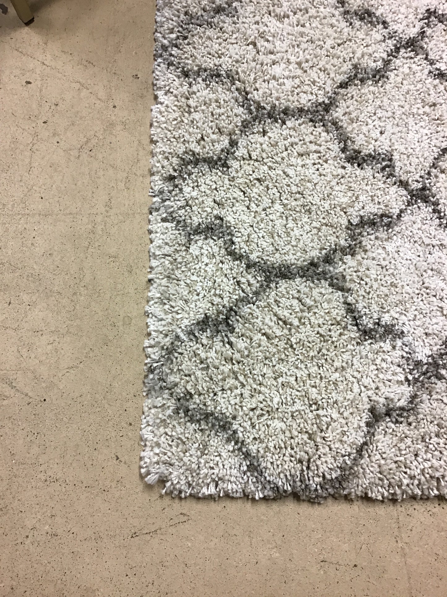 Nourison Rug - Griege- 5'3" x 7'5"