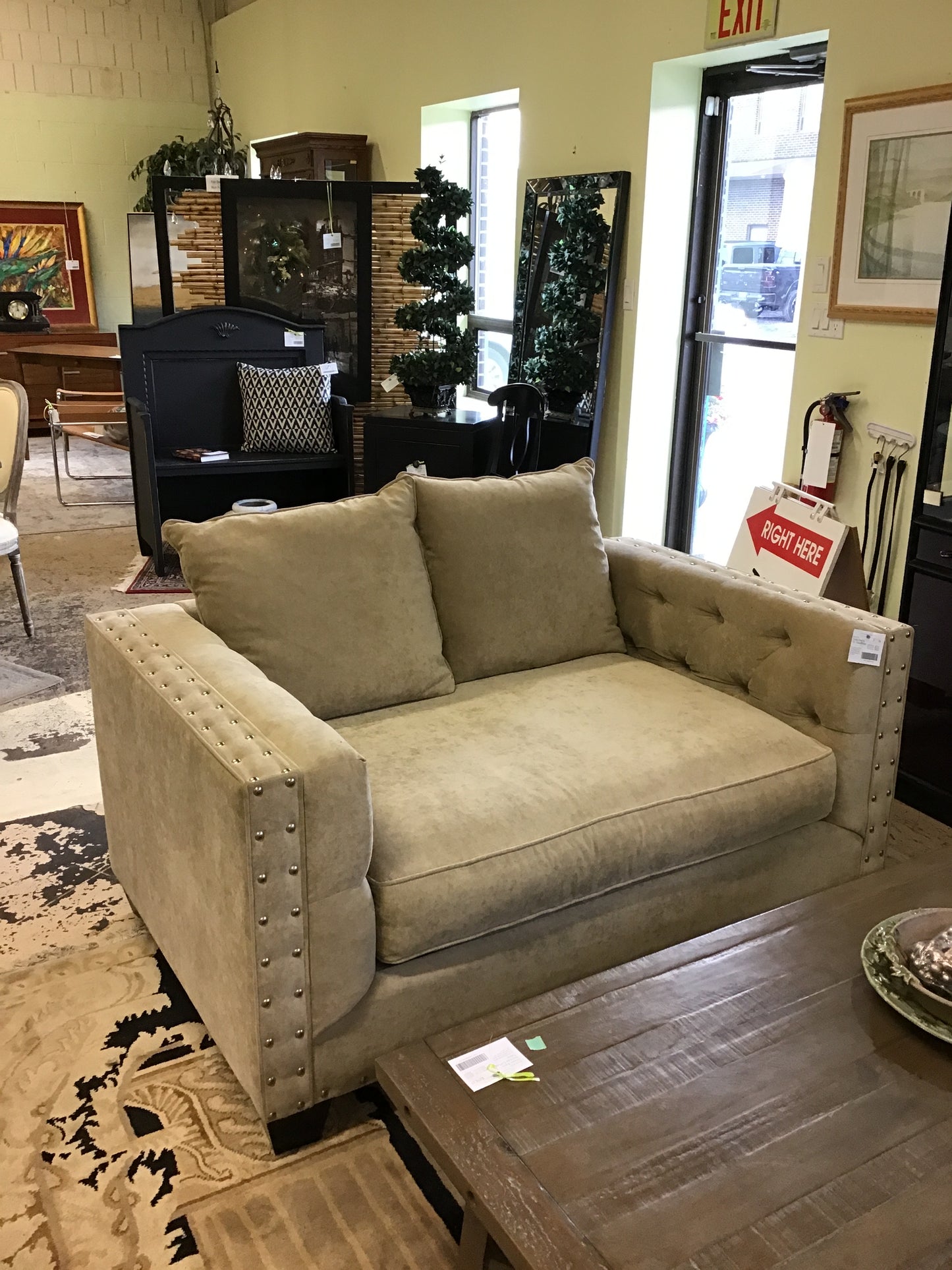 Tuxedo Chair & 1/2 - Taupe/Greige