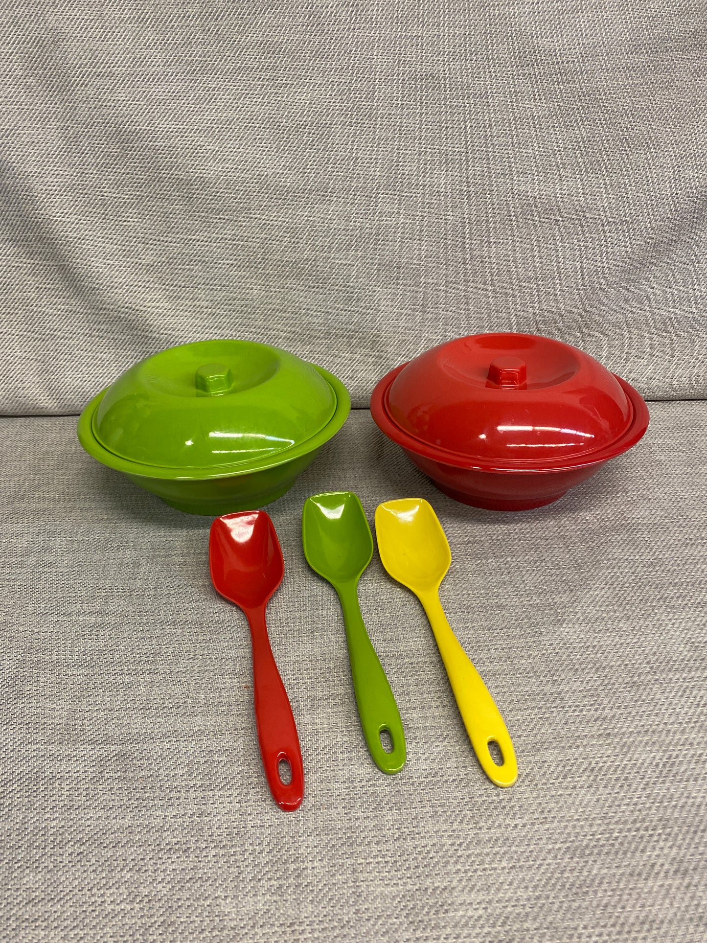 5PC 24Karat Melamine Serving Bowls & Spoons