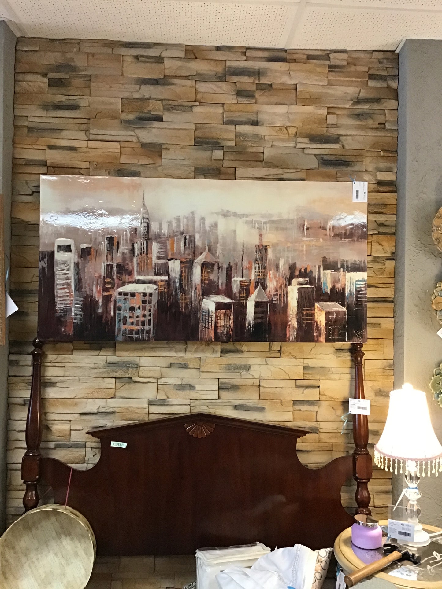 Manhattan View NEW PRICE $76.70