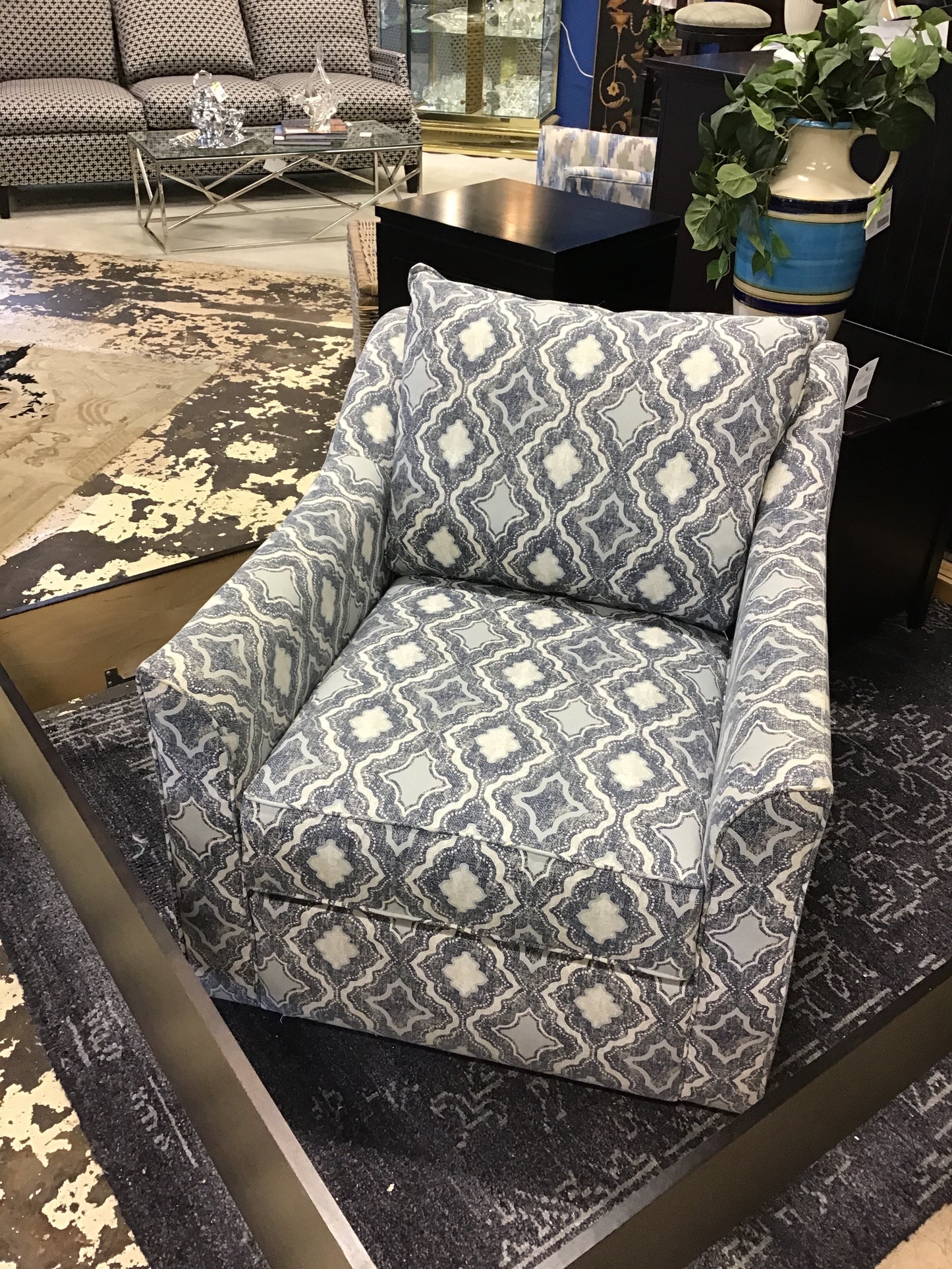 NEW! Swivel Chair