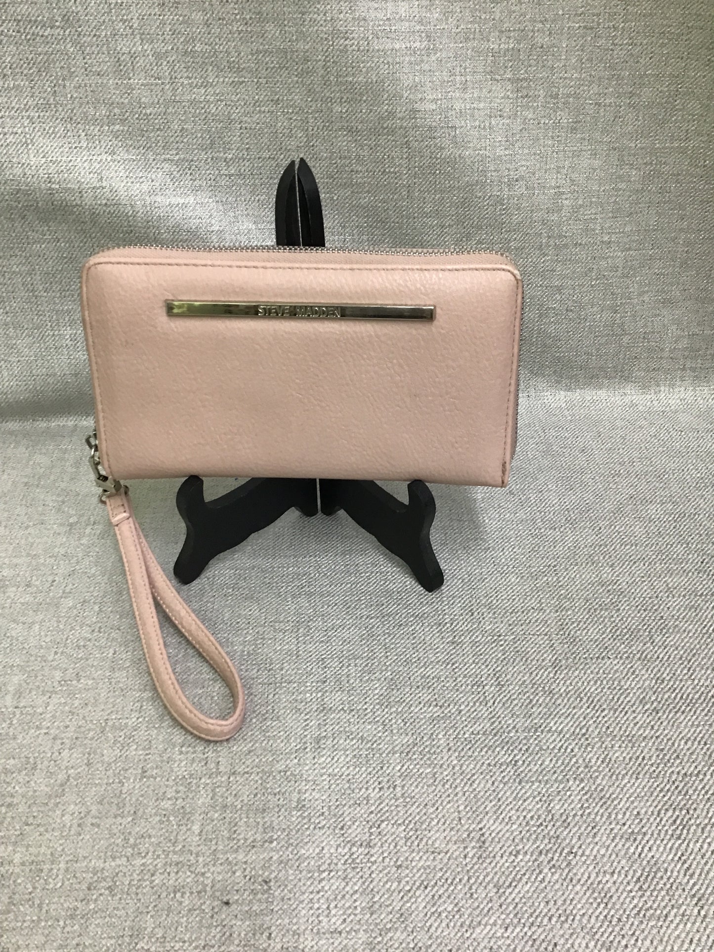 Steve Madden Wristlet