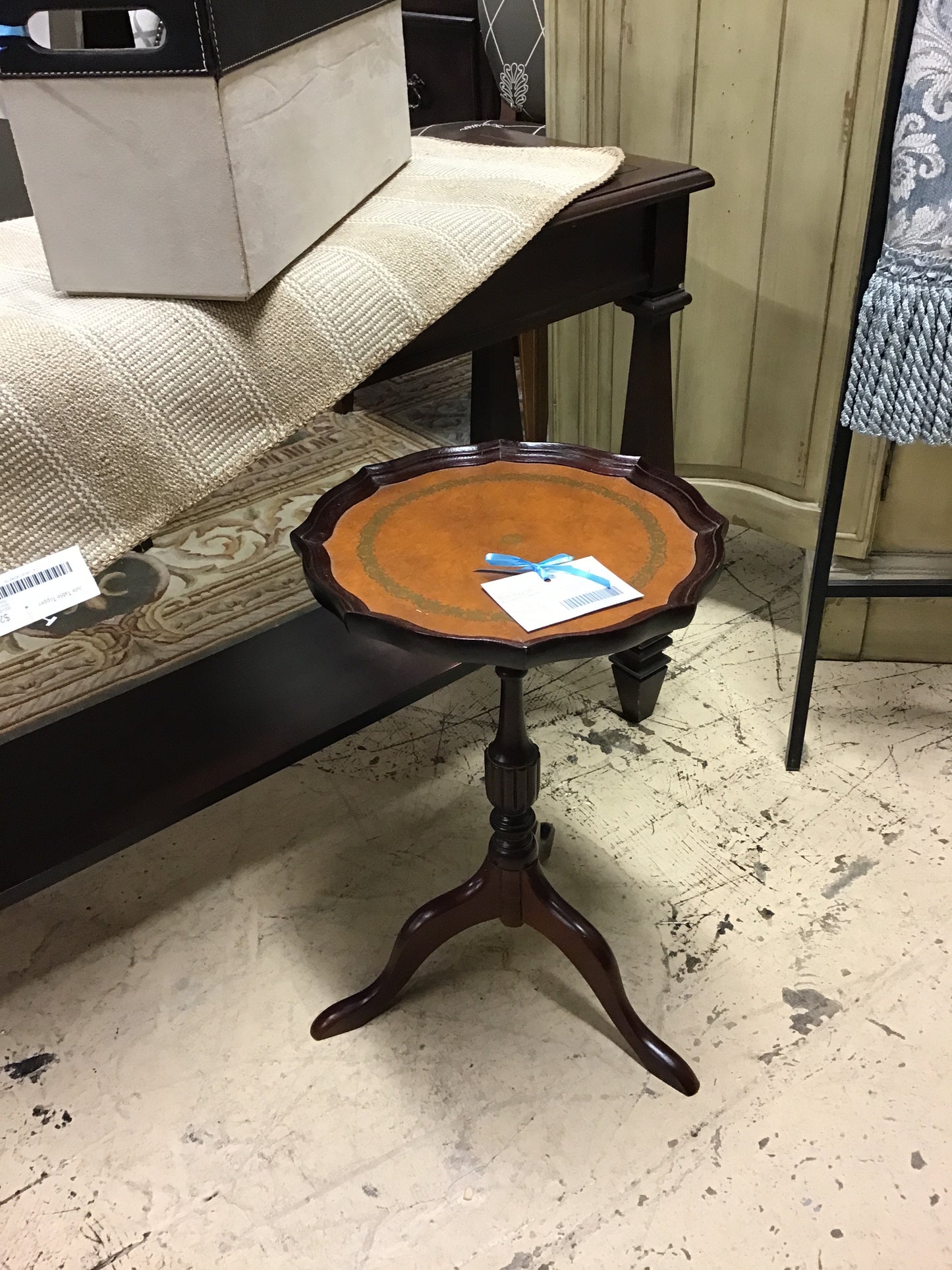 Bombay Sm Accent Table