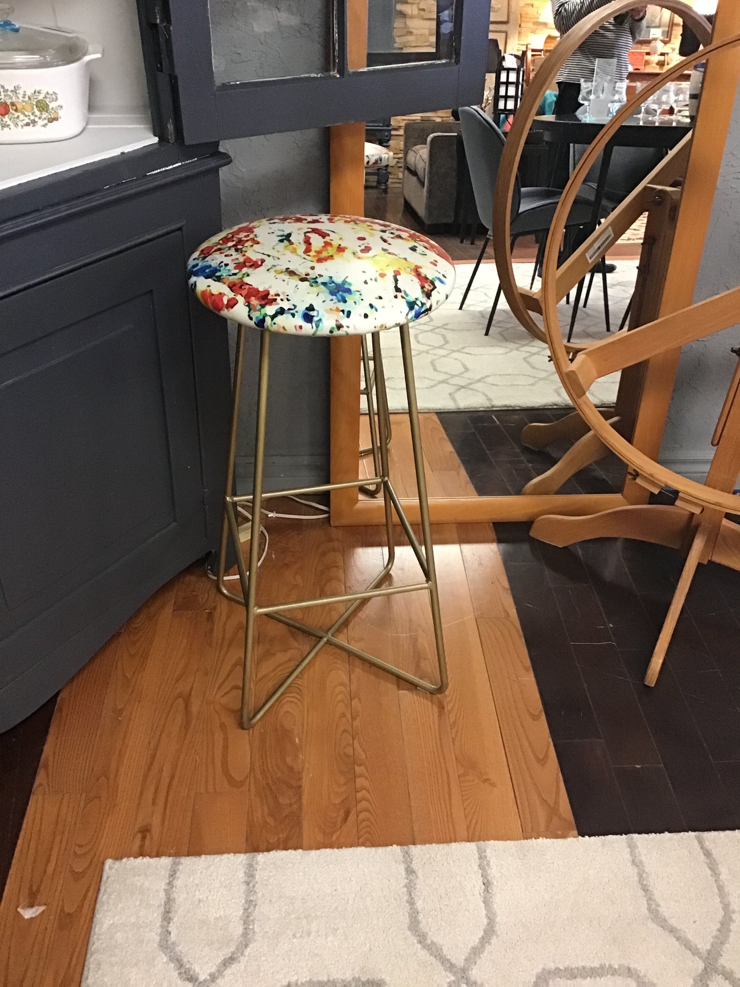 Unique! Retro Rock & Roll Bar Stool
