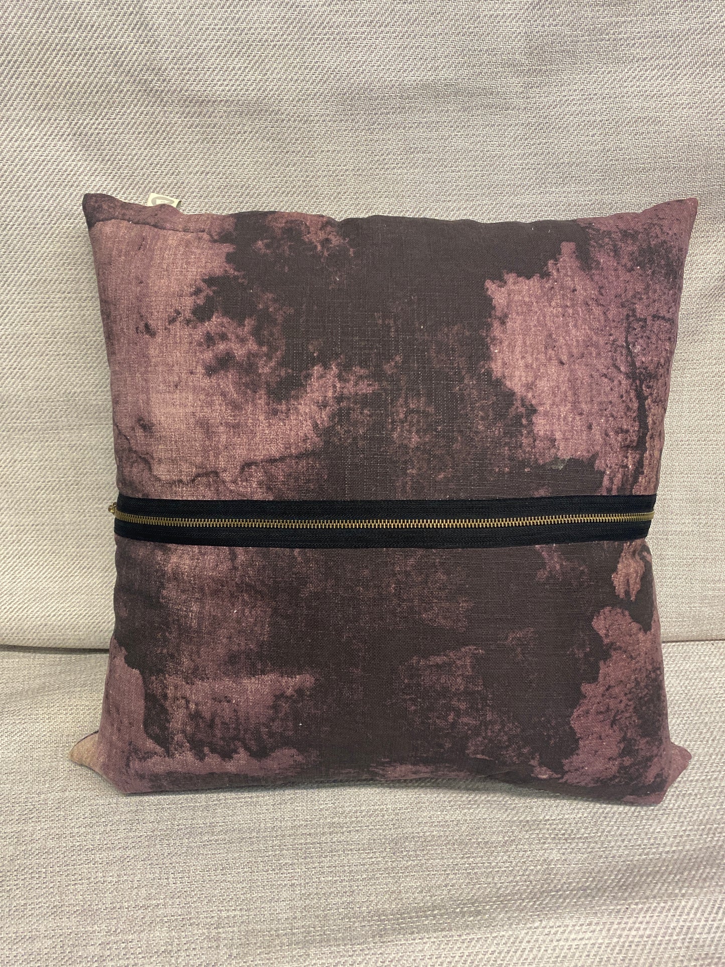 House Doctor Cushion - Aubergine