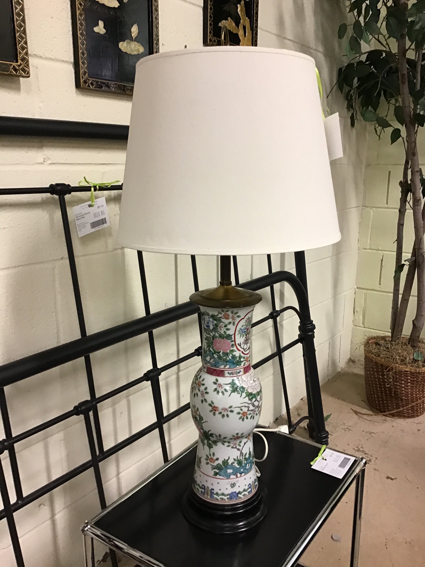 Asian Ceramic Table Lamp