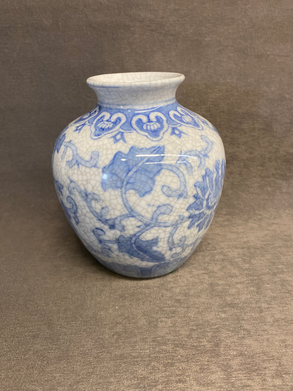 Bombay Blue/White Vase - 5.5"