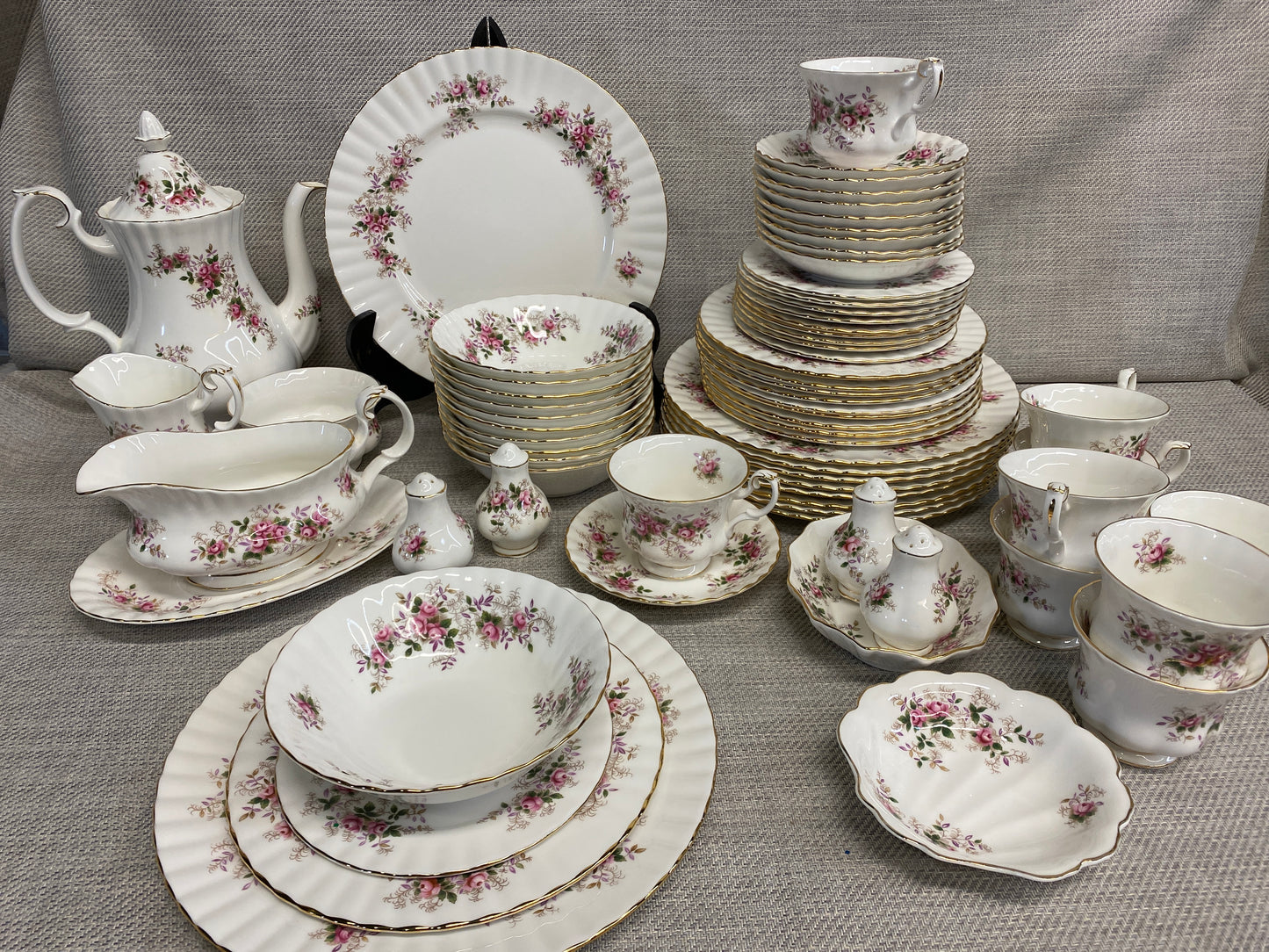 Royal Albert Lavender Rose 6PC Setting For 10+