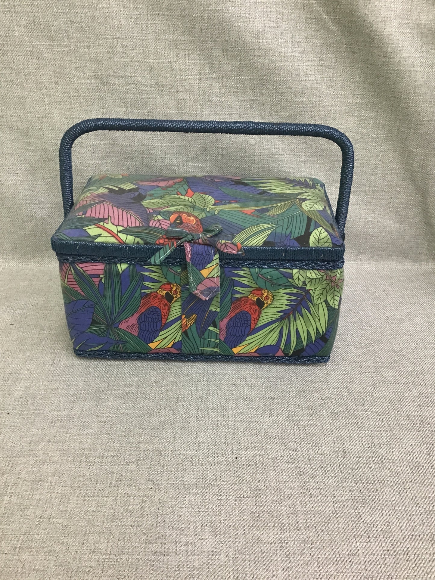 Sewing basket with Handle