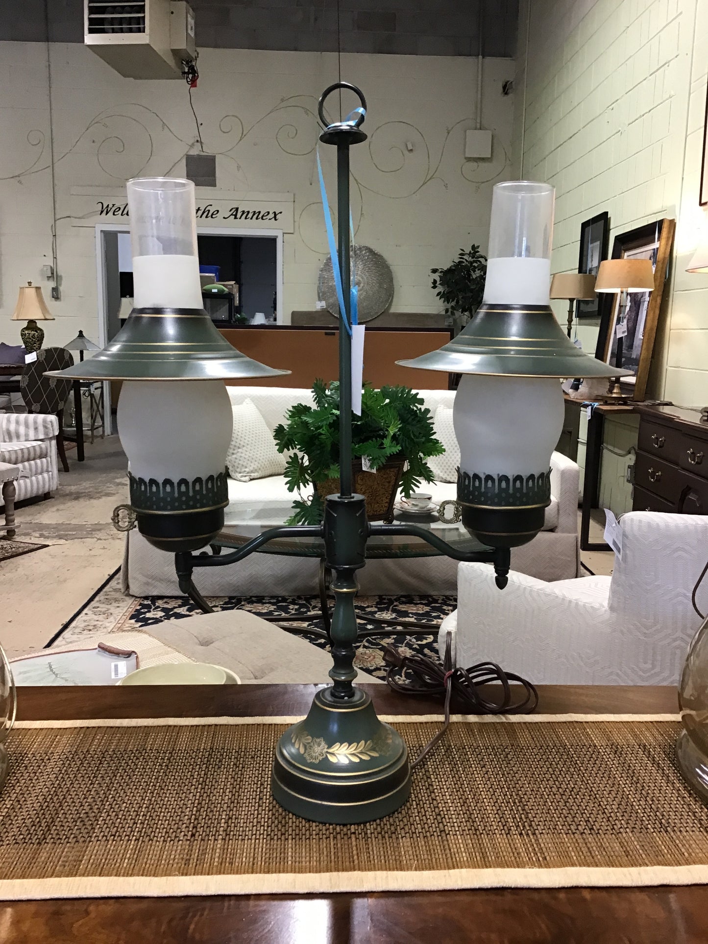 Vintage Metal Toleware 2 Light Lamp