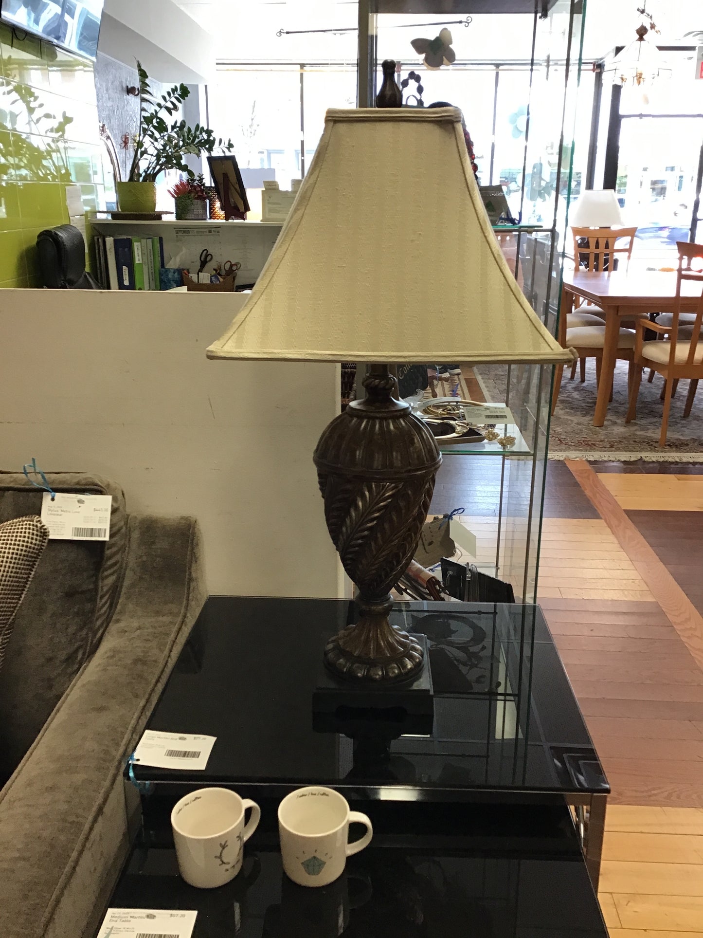 Beautiful Table Lamp (Tri lite)