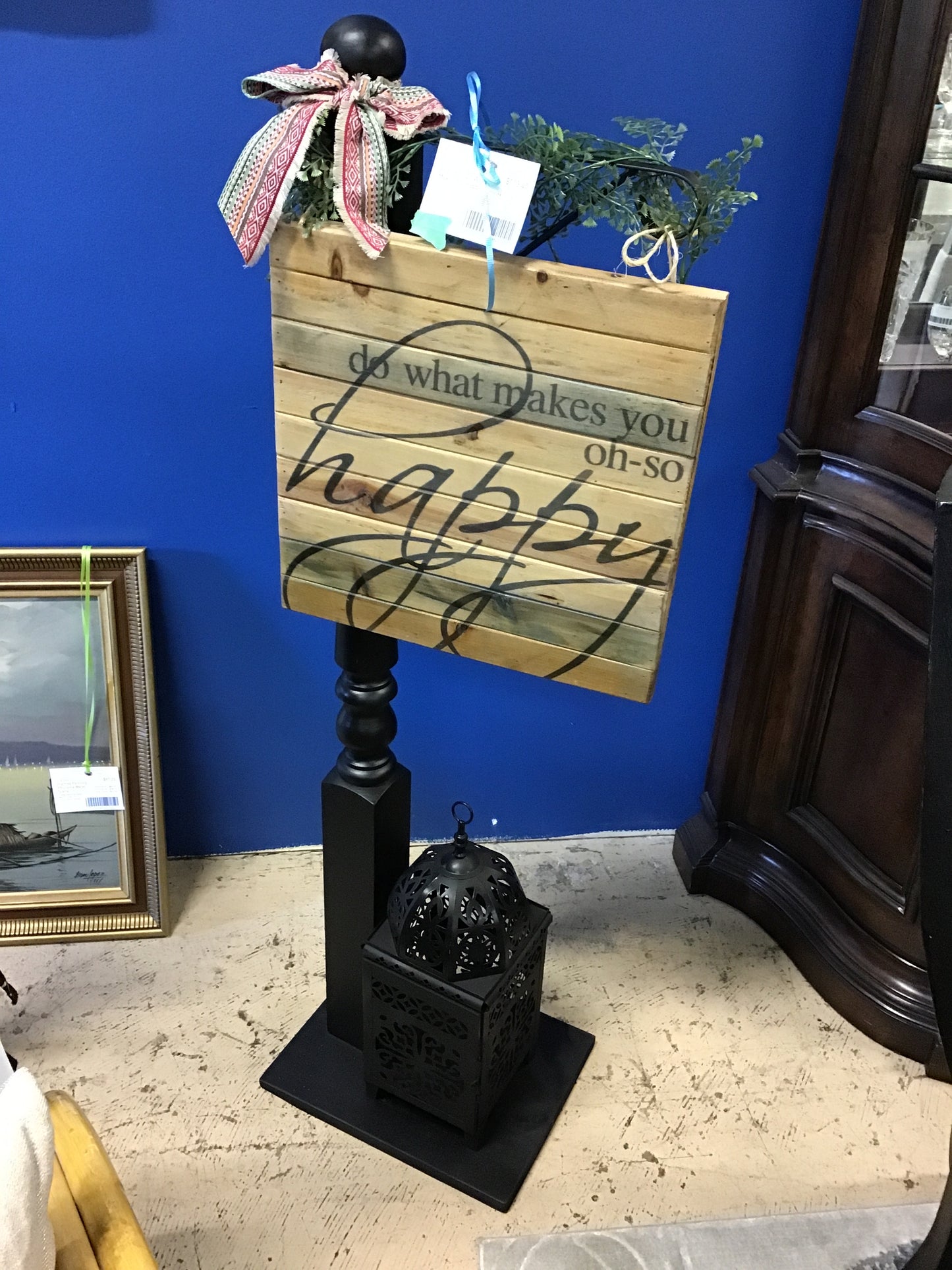 Pedestal "Do What Makes You Happy"