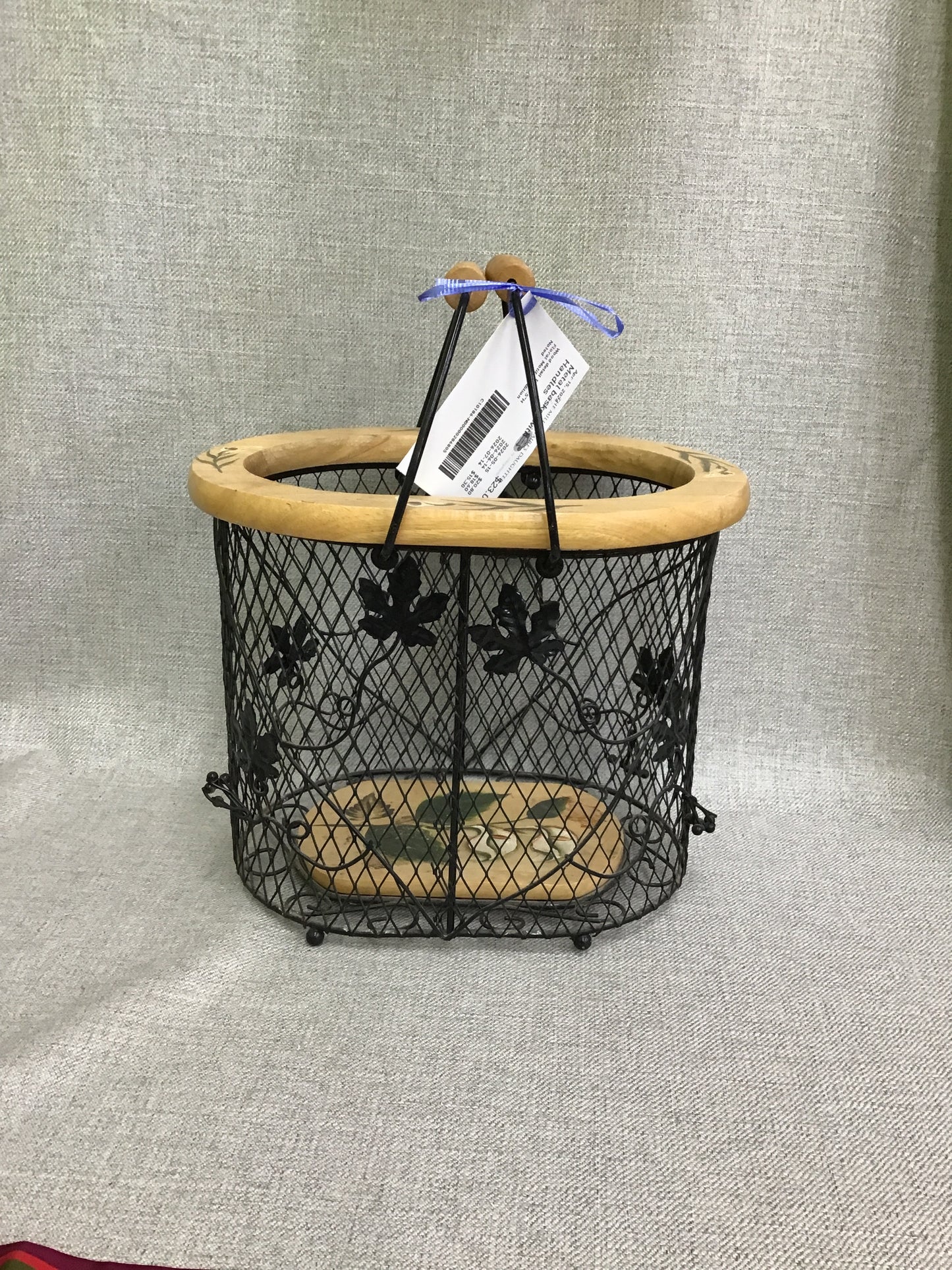 Metal basket with Handles