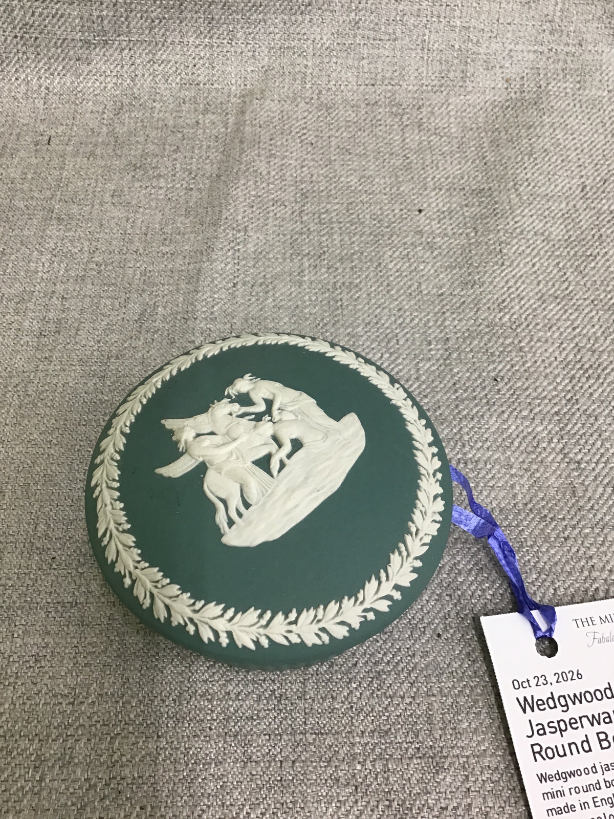 Wedgwood Jasperware Mini Round Box w Lid