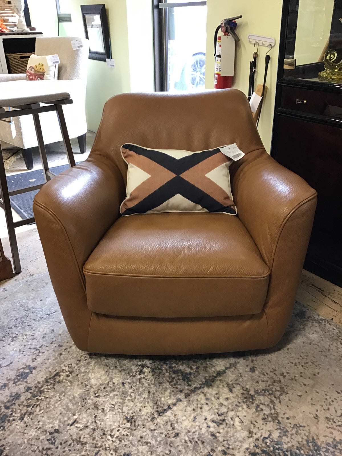 Natuzzi Swivel Leather Chair