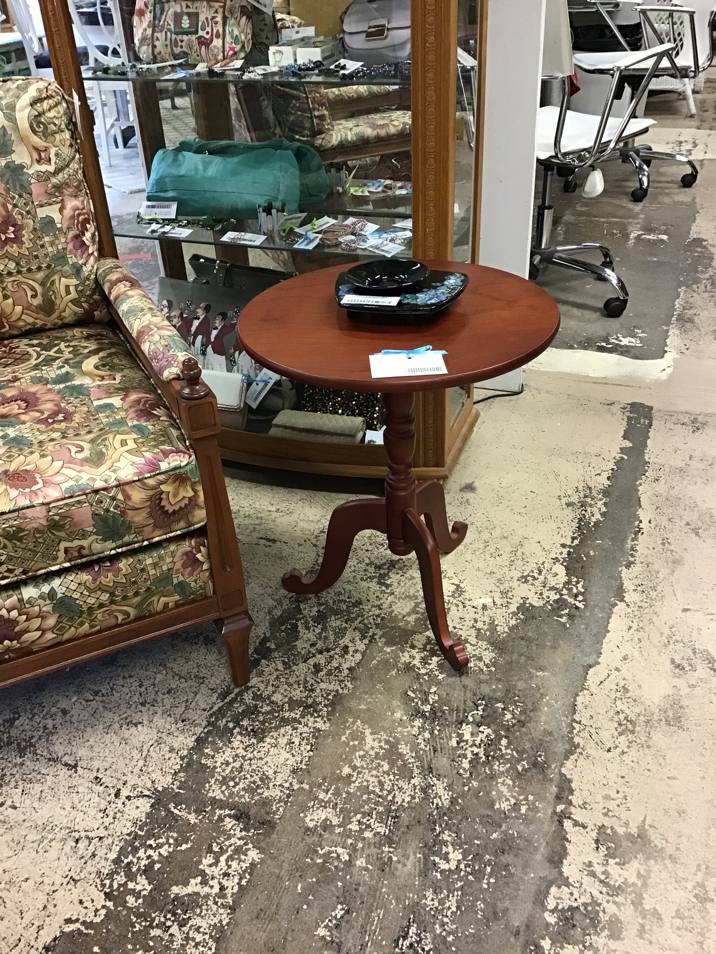 Round Side Table