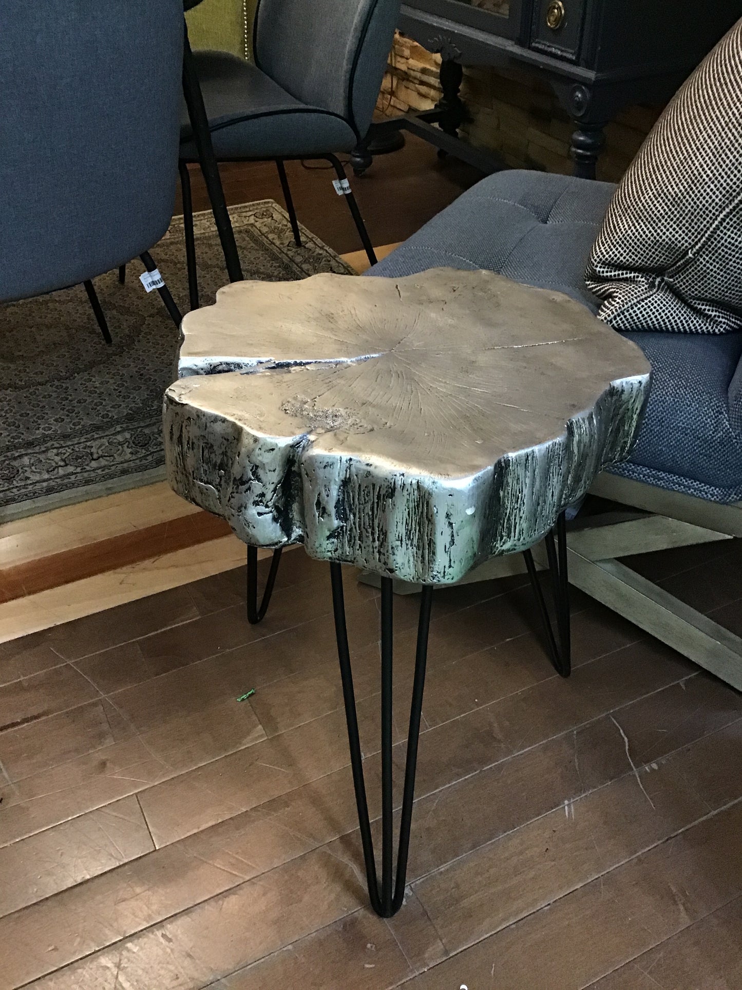 Unique! Modern Faux Log Accent Table