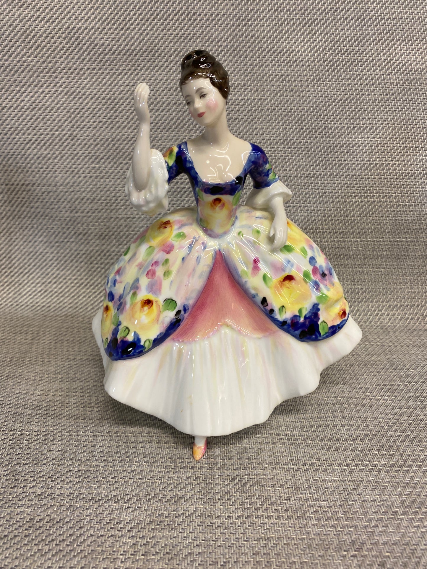 Royal Doulton Figurine - Top O' The Hill