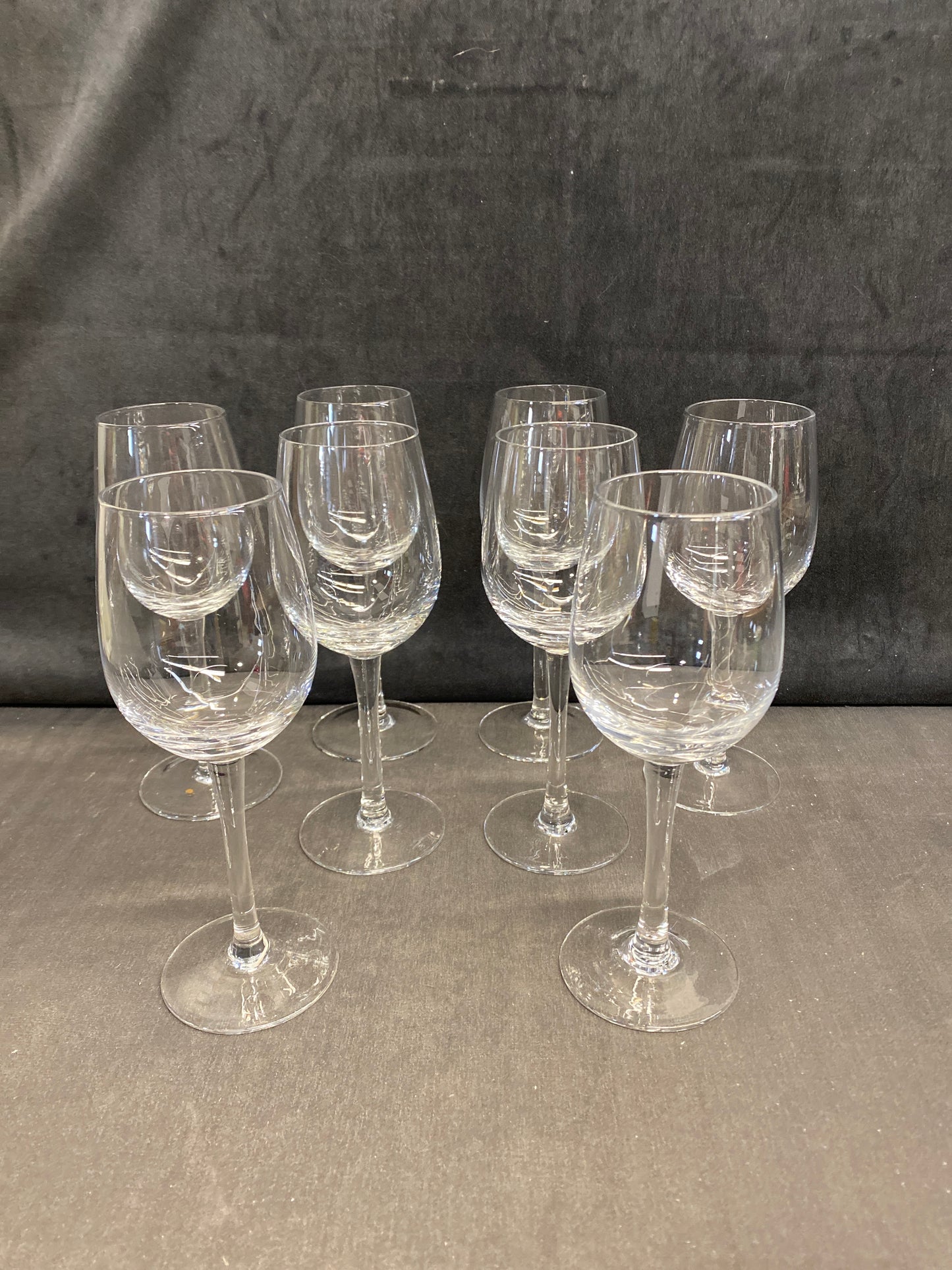 Set 8 Wine Glasses