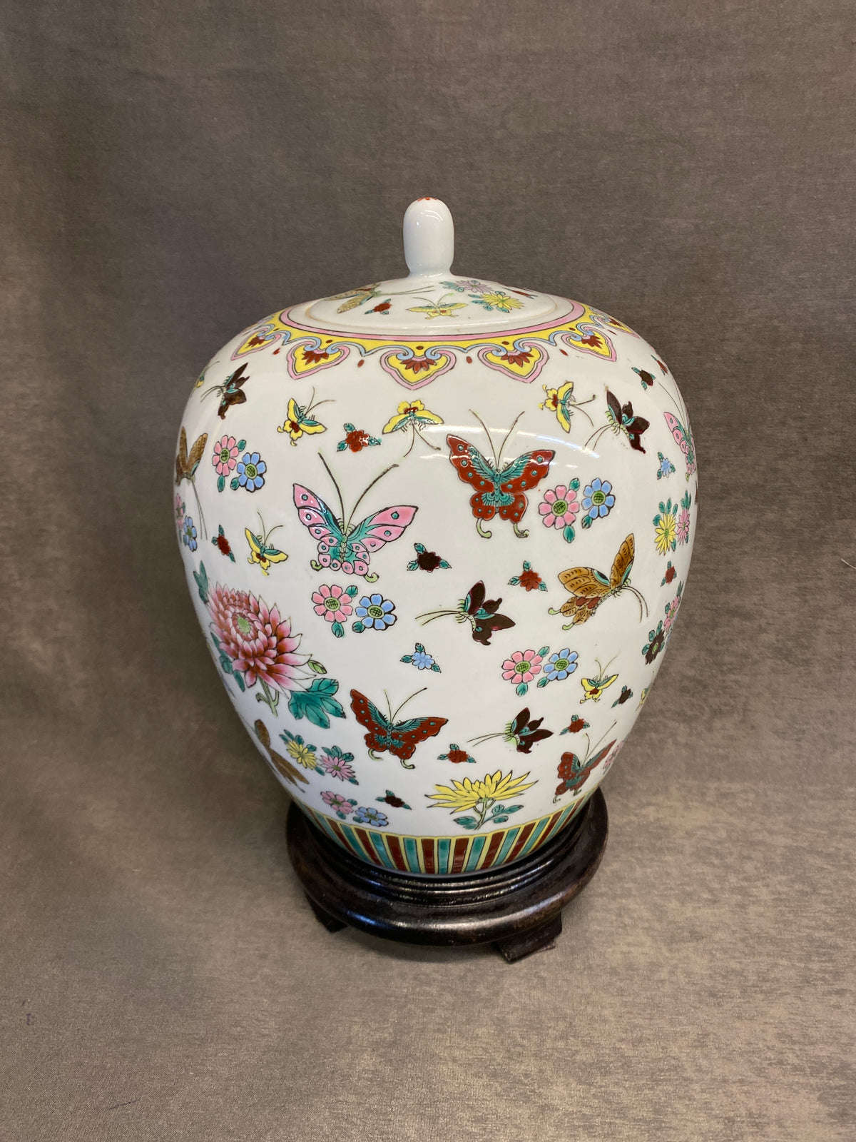 Asian Lidded Jar w/Stand