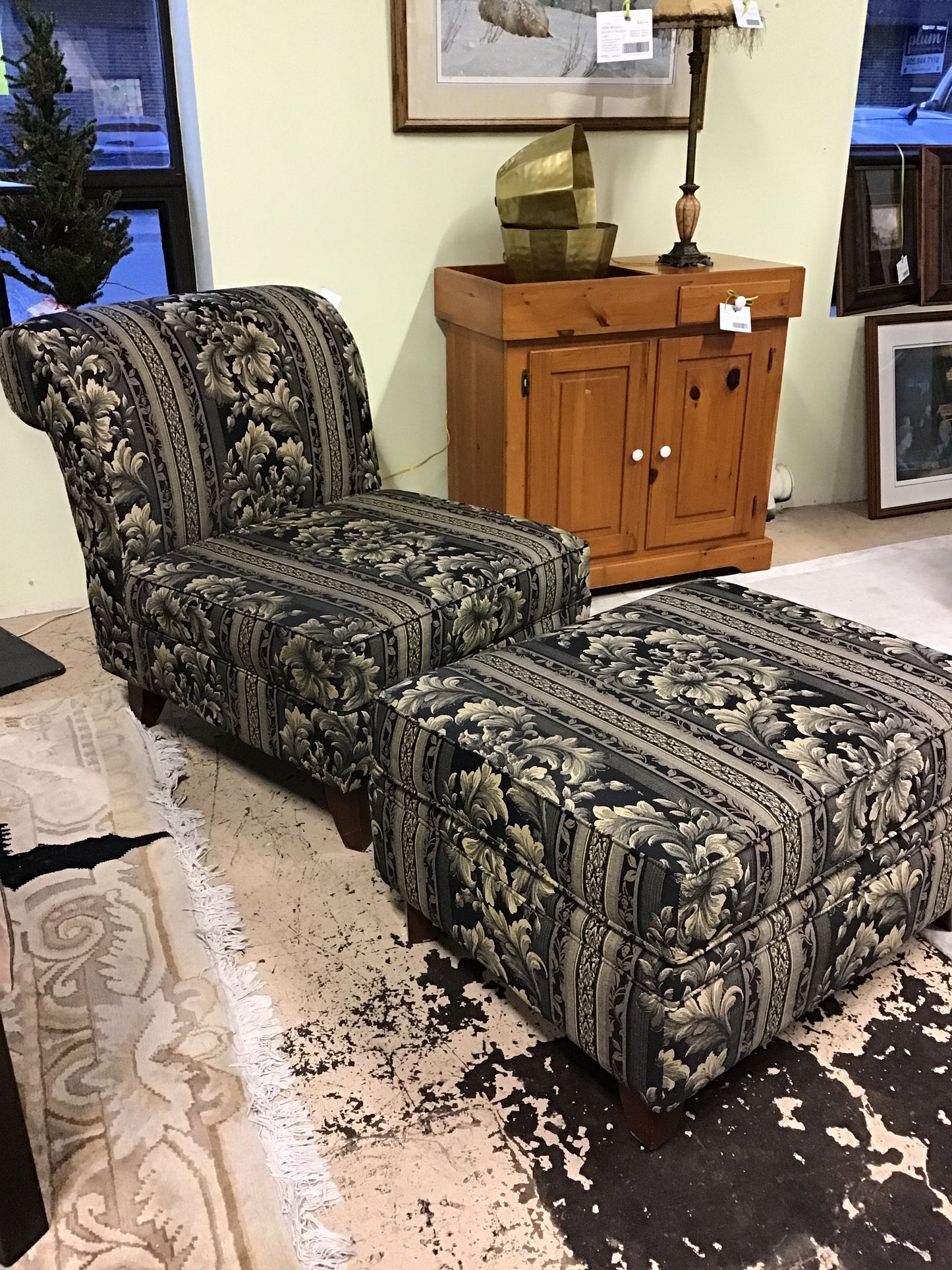 Armless Chair & Ottoman