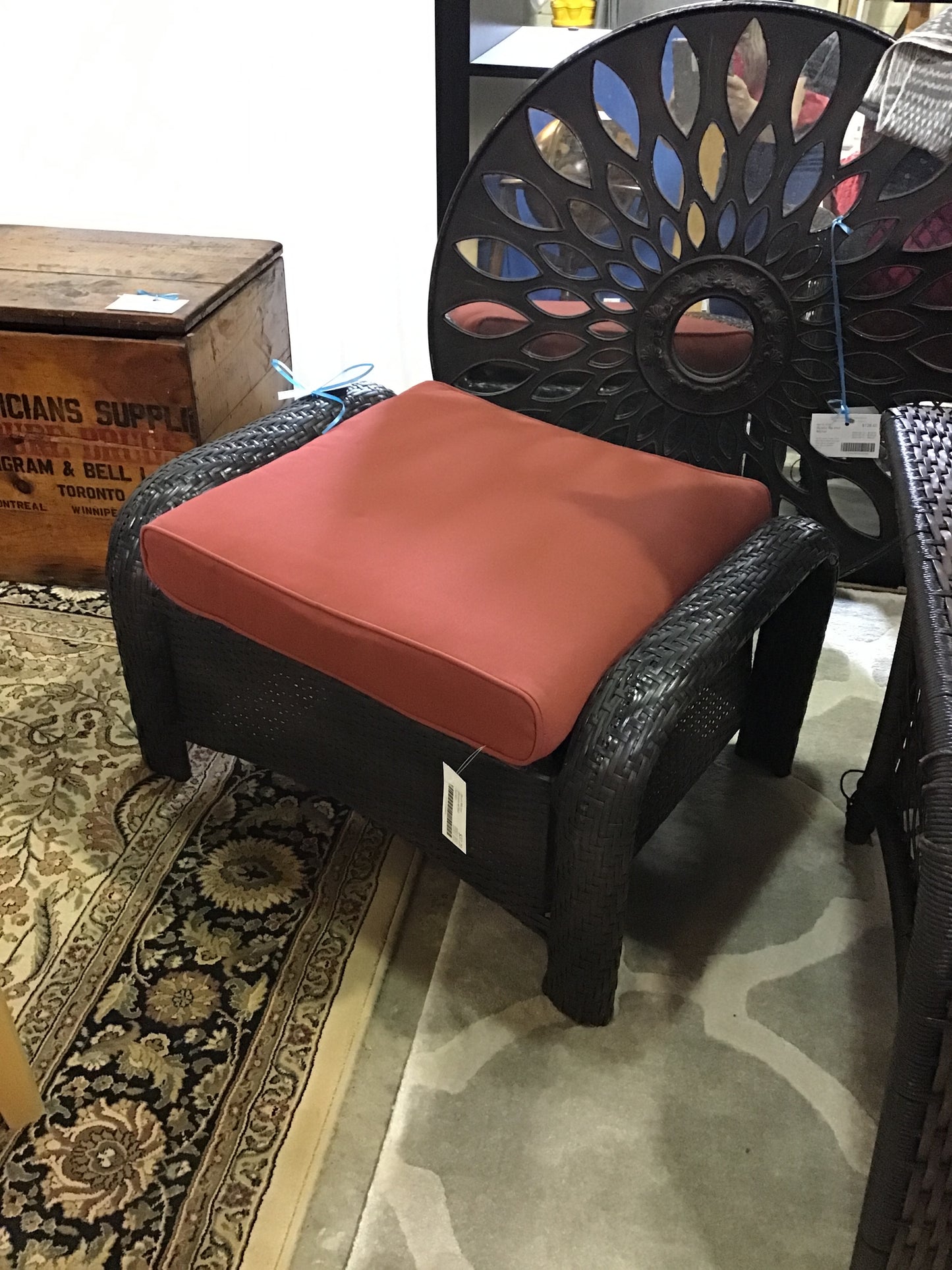 Resin Wicker Ottoman w/Red Cushion