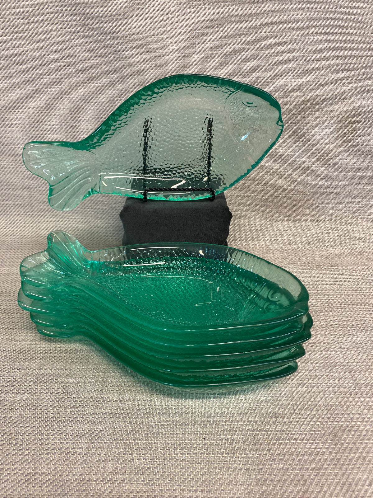 SET 6 Teal Glass Fish Plates