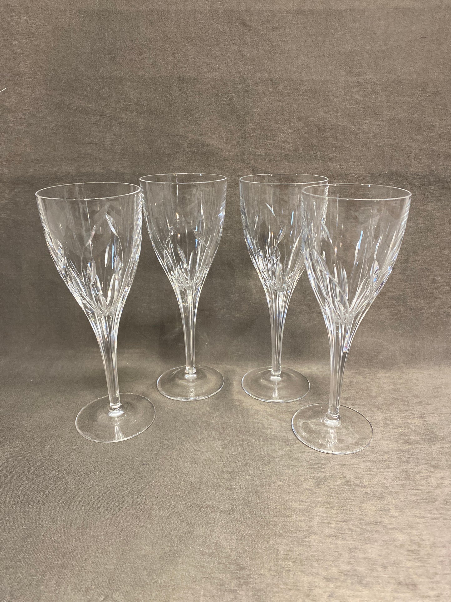 Set 4 Durand "Pistil" Wine Glasses