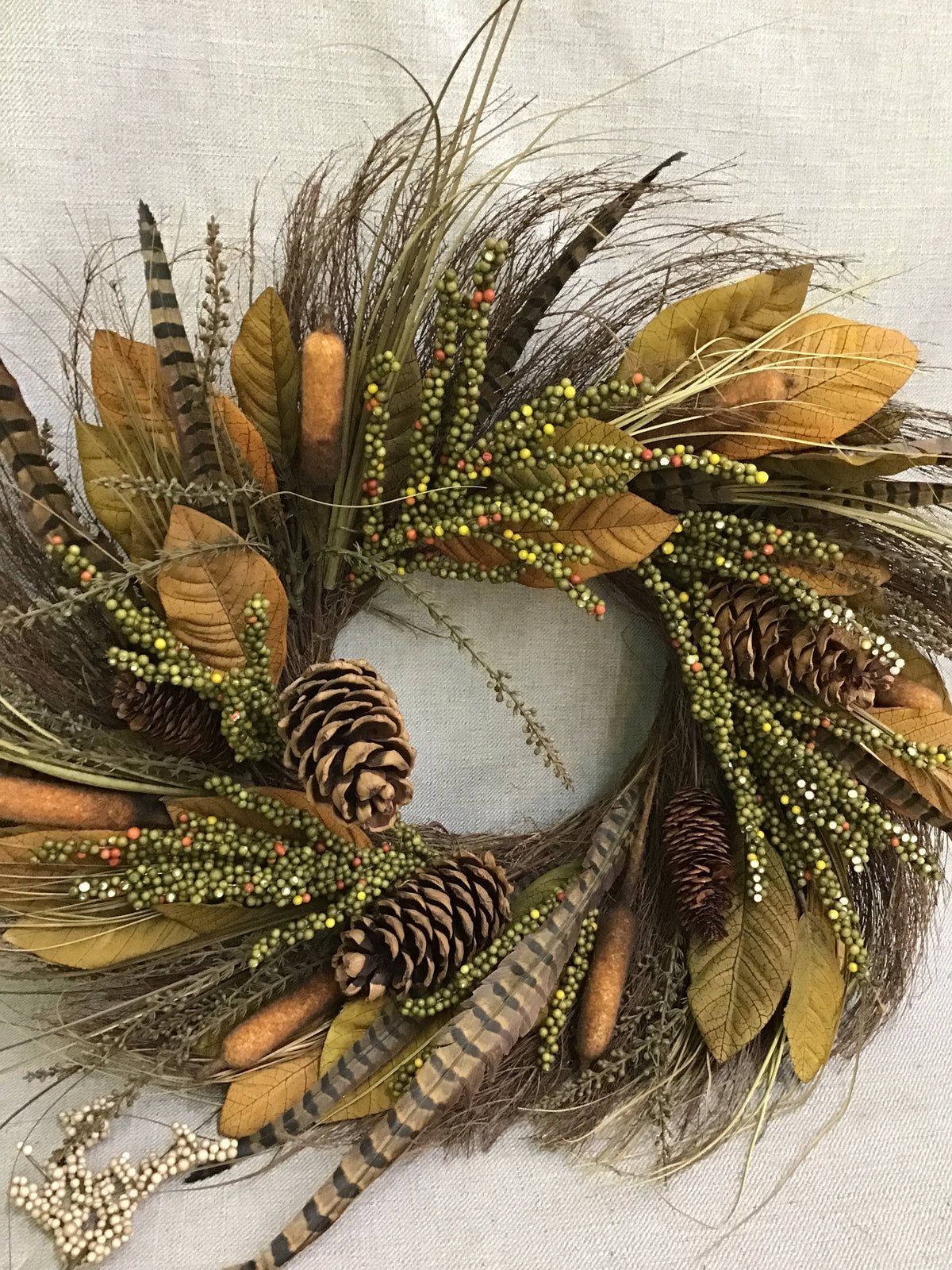 Wreath w Pinecones