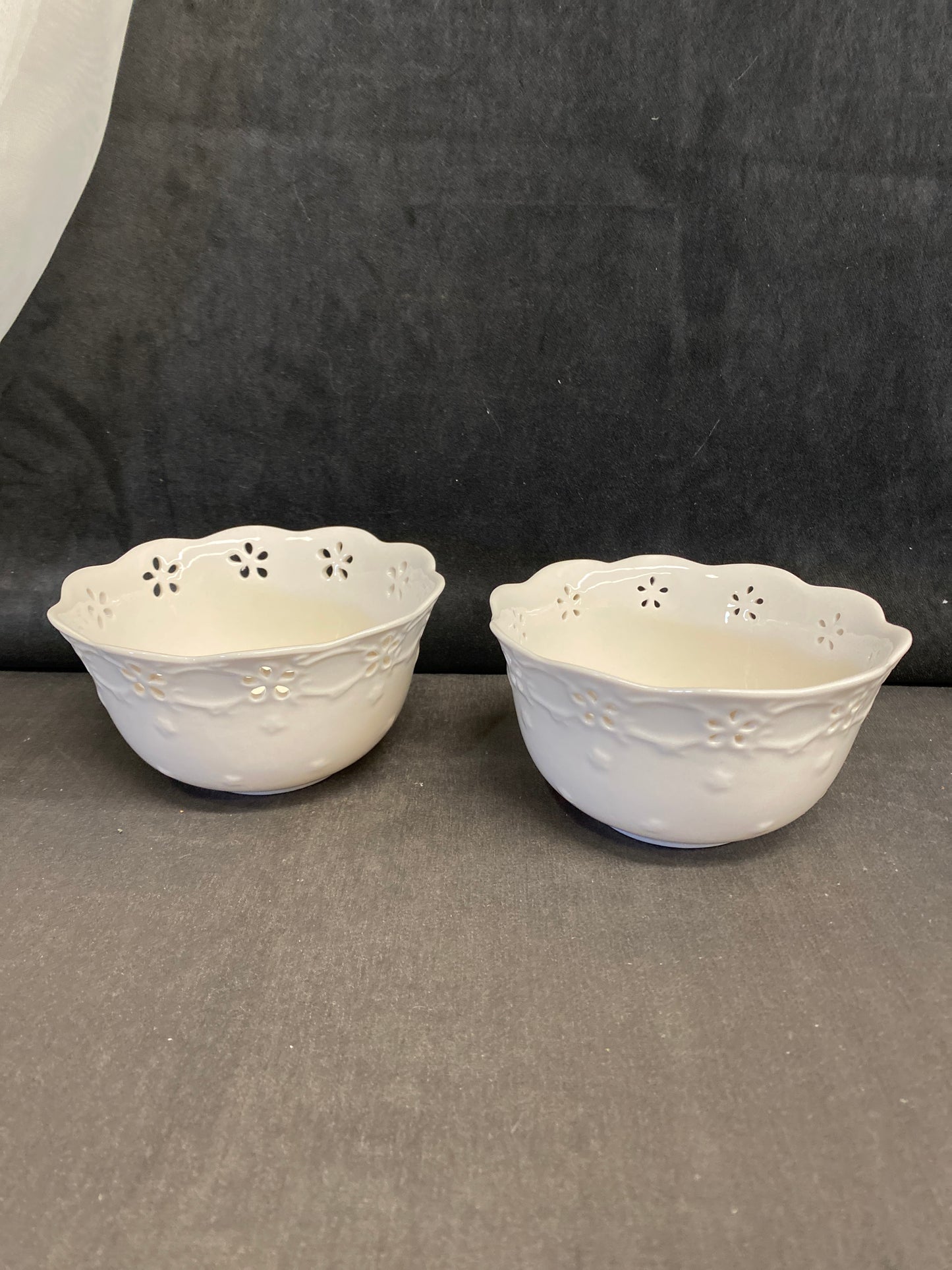 PAIR Grace's Teaware Bowls - White