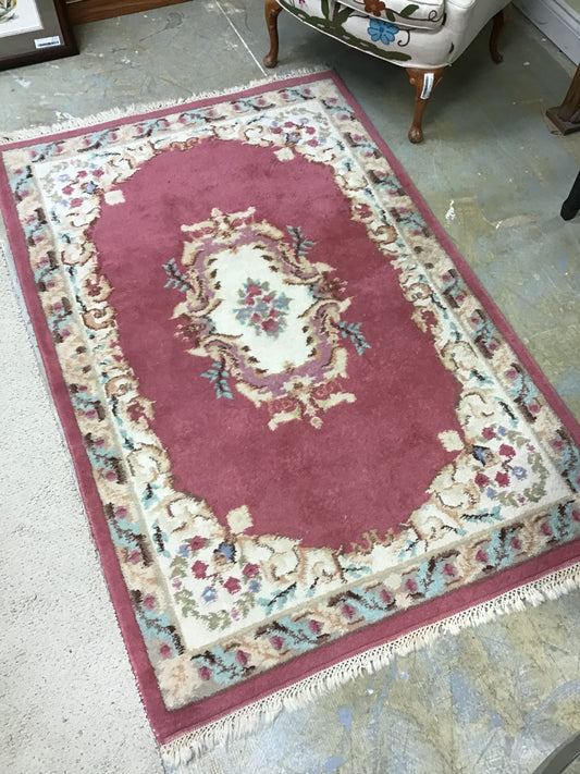 Hand-knotted Rose 4' x 6' Rug