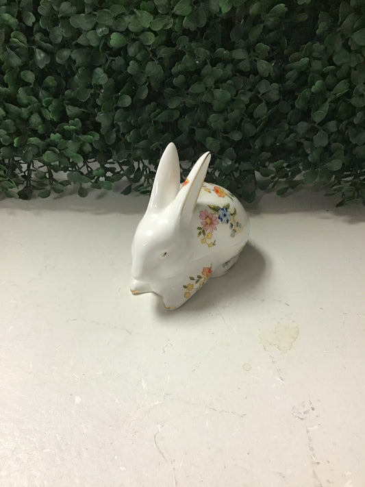 Adorable Aynsley 'Cottage Garden' Rabbit Trinket Jar