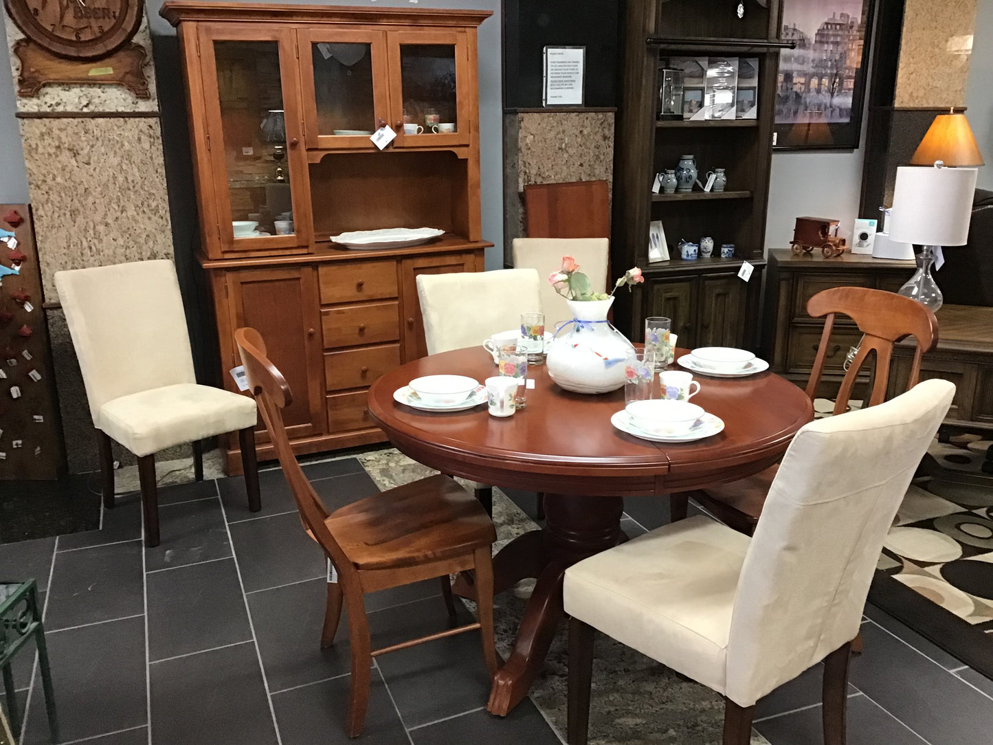 Round Dining Set w 6 Chairs