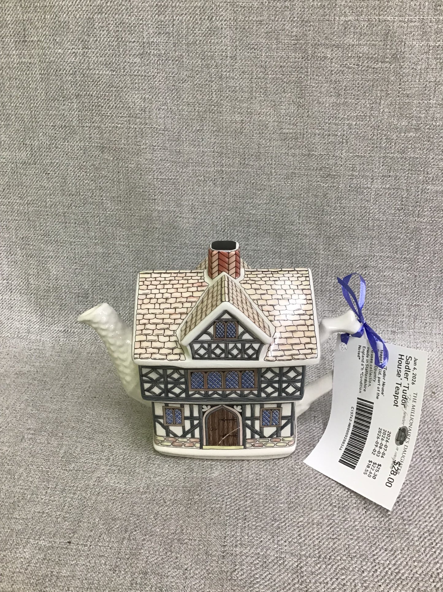 Sadler 'Tudor House' Teapot