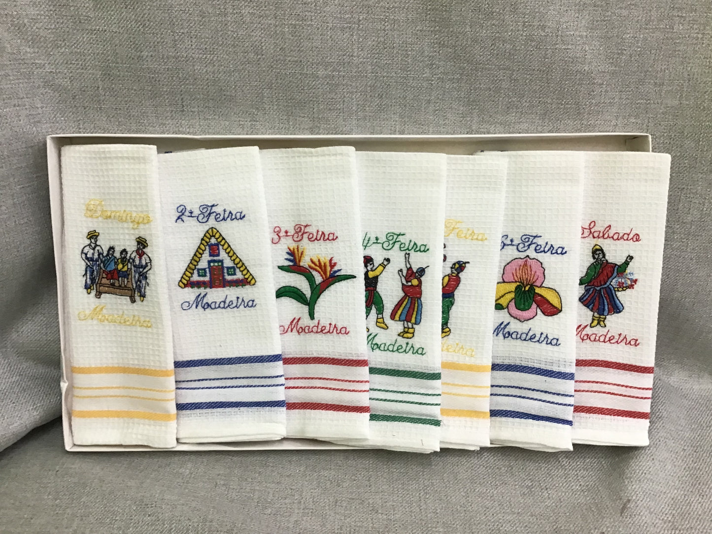 7 Tea Towels (New)