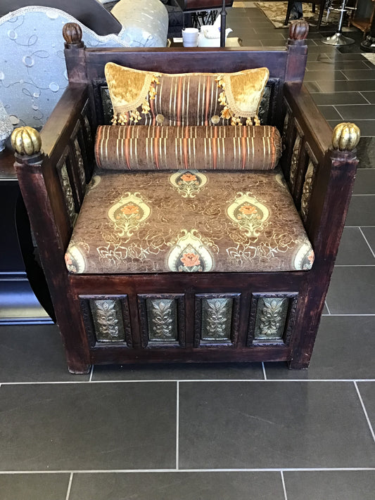 Unique! Throne Chair