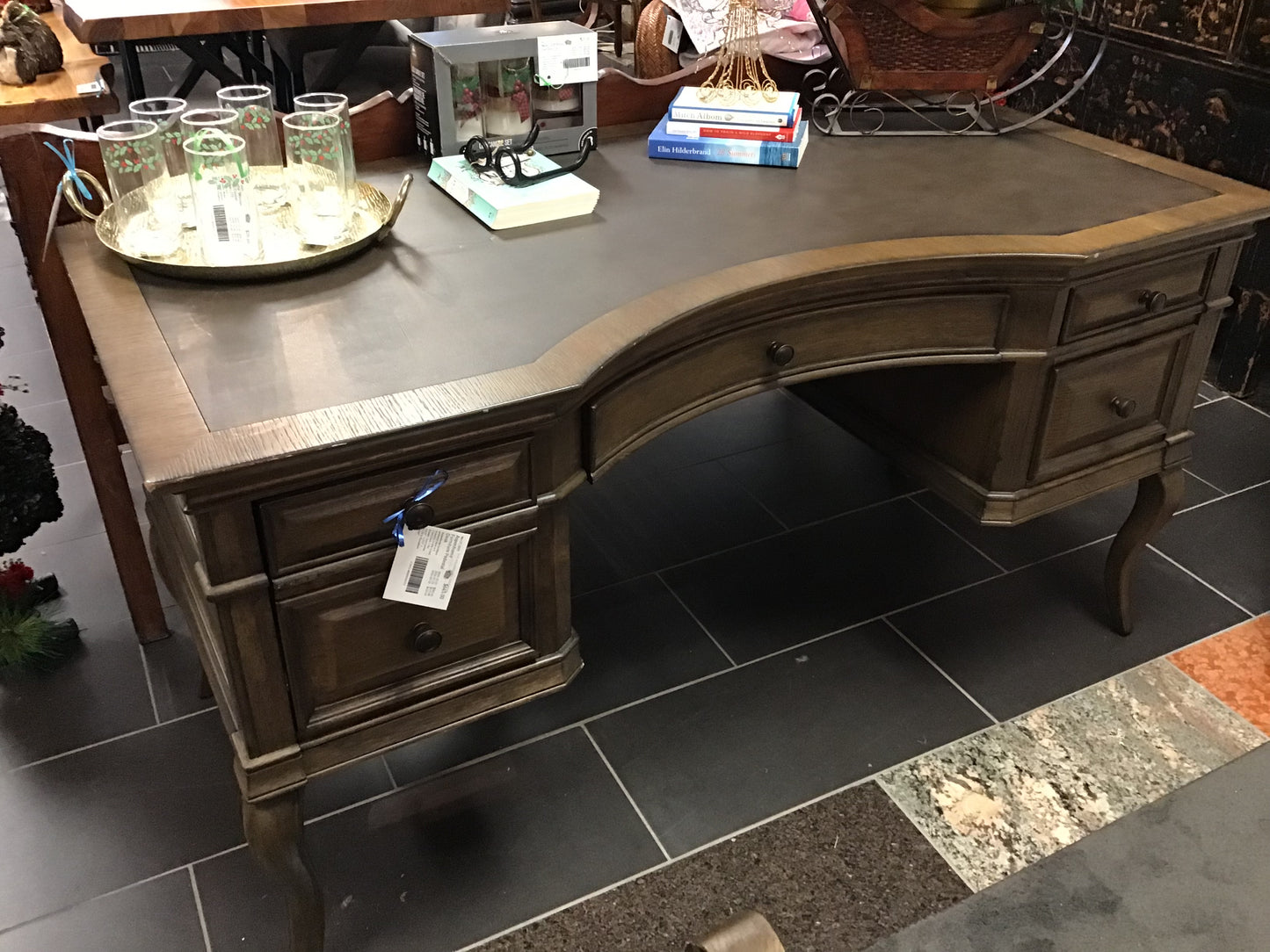 Aspenhome Furniture Pedestal Desk