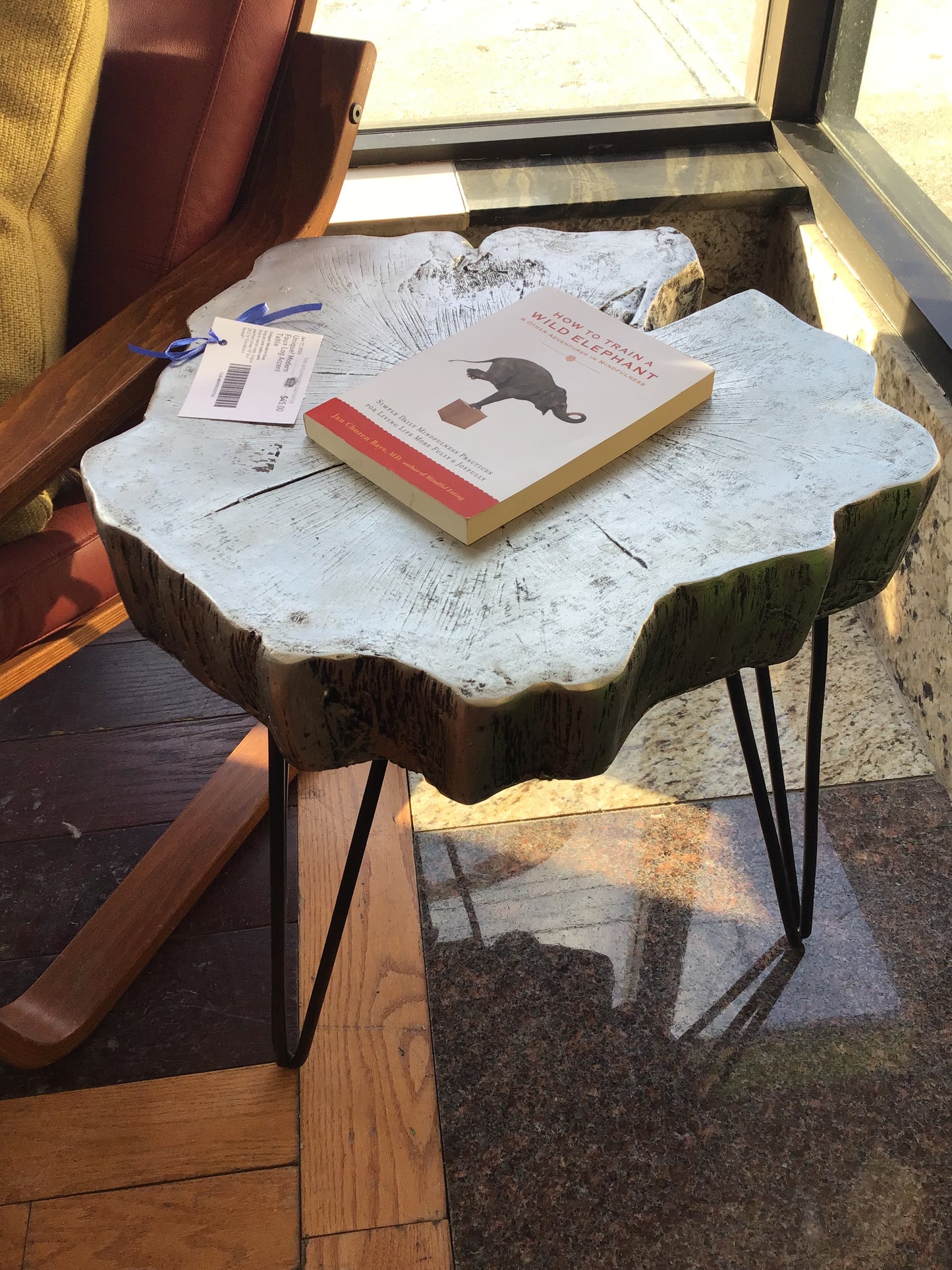 Unique! Modern Faux Log Accent Table