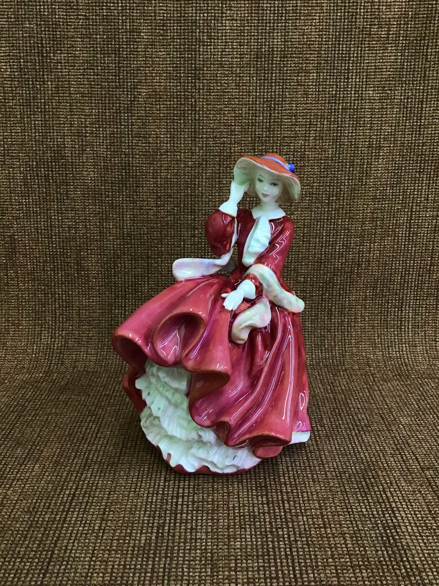 Royal Doulton 'Top o' The Hill' Figurine